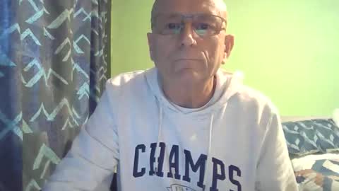 Snapshot of antmatt2025 chatting on November 4, 2025, 3:00 pm antmatt2025 online show from November 4, 2025, 3:00 pm