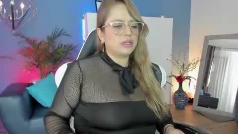 Antonella online show from June 20, 2026, 8:00 pm