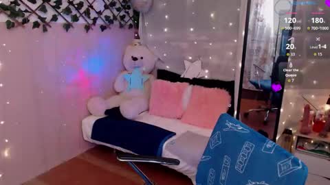 antolyh_c online show from October 10, 2025, 11:42 am