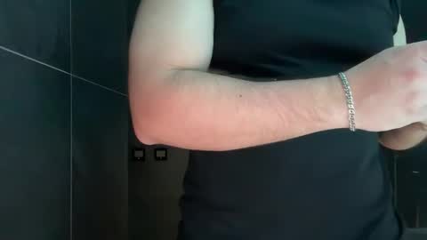 Snapshot of anton_smotri chatting on June 9, 2026, 9:43 am anton_smotri online show from June 9, 2026, 9:43 am