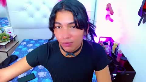 antonela_xx3 online show from February 8, 2025, 9:57 pm