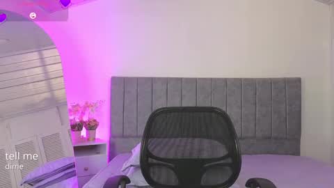 Snapshot of antonella01_cf chatting on September 26, 2025, 9:19 pm antonella online show from September 26, 2025, 9:19 pm