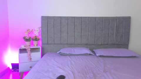 Snapshot of antonella01_cf chatting on October 6, 2025, 9:12 pm antonella online show from October 6, 2025, 9:12 pm