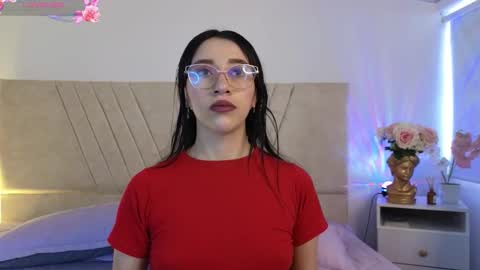 Snapshot of antonella01_cf chatting on December 14, 2025, 8:13 pm antonella online show from December 14, 2025, 8:13 pm