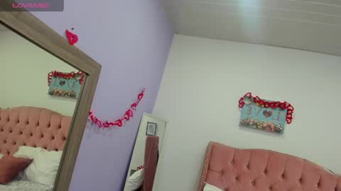 antonella bratzz online show from April 21, 2026, 11:29 pm