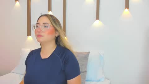 A N T O N E L L A  online show from March 10, 2025, 12:26 pm