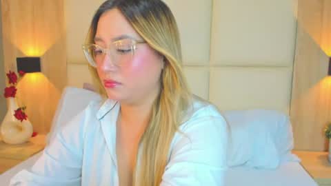 Snapshot of antonella_cutie_ chatting on June 22, 2026, 1:19 pm A N T O N E L L A online show from June 22, 2026, 1:19 pm