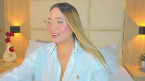 Snapshot of antonella_cutie_ chatting on July 14, 2026, 12:33 pm A N T O N E L L A online show from July 14, 2026, 12:33 pm