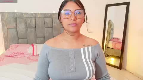 Antonella online show from May 27, 2026, 10:51 pm