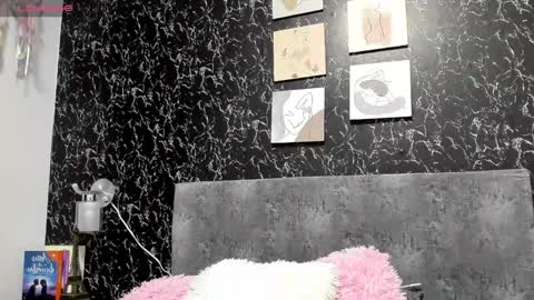 antonella_louise online show from December 2, 2024, 5:15 pm