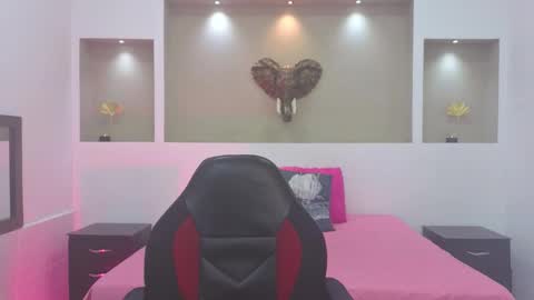 Antonella online show from February 24, 2026, 12:25 pm