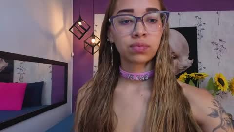 Antonella online show from April 29, 2026, 11:58 am