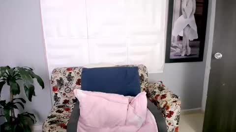 Snapshot of antonella_mcry chatting on May 22, 2026, 11:43 pm antonella online show from May 22, 2026, 11:43 pm