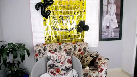 Snapshot of antonella_mcry chatting on July 4, 2026, 1:17 pm antonella online show from July 4, 2026, 1:17 pm