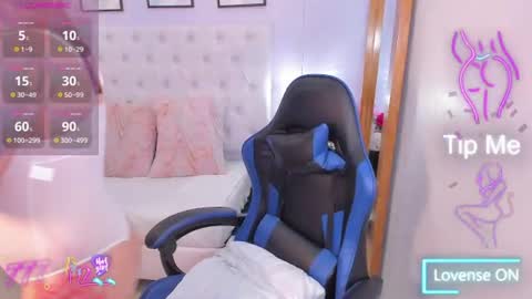 Snapshot of antonella_moon7 chatting on August 4, 2026, 5:48 pm Antonella Moon 7 online show from August 4, 2026, 5:48 pm