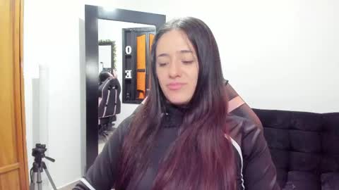 antonella  online show from March 5, 2025, 5:39 pm