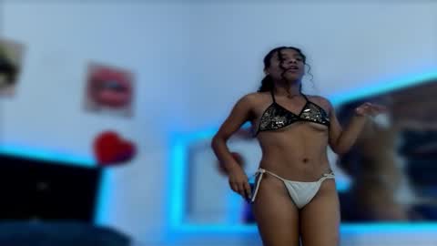 antonella online show from November 15, 2025, 7:10 pm