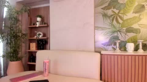 Snapshot of antonella_rossi24 chatting on July 24, 2026, 7:45 pm Antonella Rossi online show from July 24, 2026, 7:45 pm
