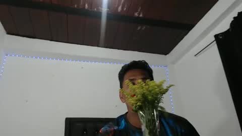 Snapshot of antonella_y_tayrone chatting on September 19, 2025, 11:49 pm antonella_y_tayrone online show from September 19, 2025, 11:49 pm
