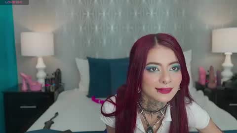Snapshot of antonellaescudero chatting on June 16, 2026, 10:34 pm AntonellaEscudero online show from June 16, 2026, 10:34 pm