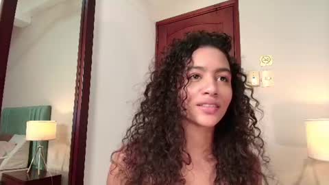 Snapshot of antonellahall_ chatting on June 18, 2026, 1:06 am AntonellaHall online show from June 18, 2026, 1:06 am