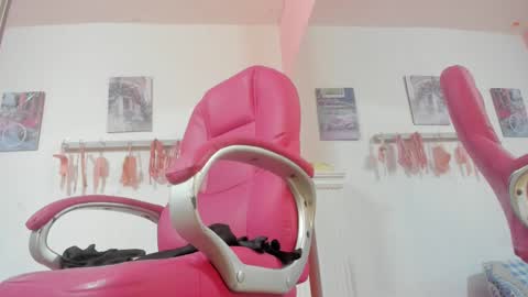 Snapshot of antonellakling_ chatting on January 29, 2025, 2:00 pm ANTONELLA online show from January 29, 2025, 2:00 pm