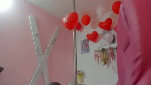 Snapshot of antonellakling_ chatting on February 19, 2025, 1:06 pm ANTONELLA online show from February 19, 2025, 1:06 pm