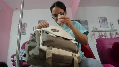 Snapshot of antonellakling_ chatting on September 18, 2025, 12:40 pm ANTONELLA online show from September 18, 2025, 12:40 pm