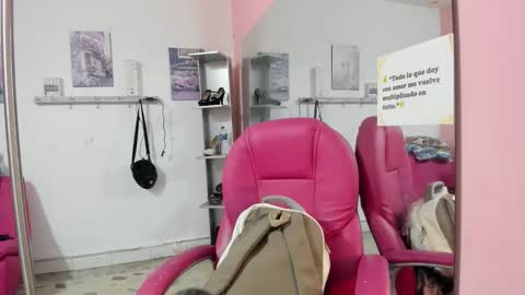 Snapshot of antonellakling_ chatting on January 16, 2026, 12:20 pm ANTONELLA online show from January 16, 2026, 12:20 pm