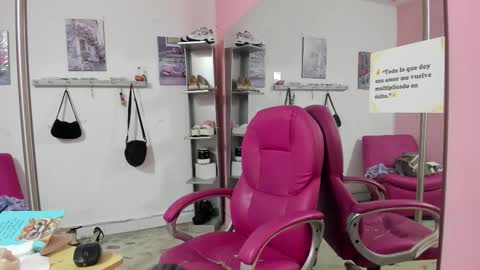 Snapshot of antonellakling_ chatting on March 8, 2026, 11:14 am ANTONELLA online show from March 8, 2026, 11:14 am