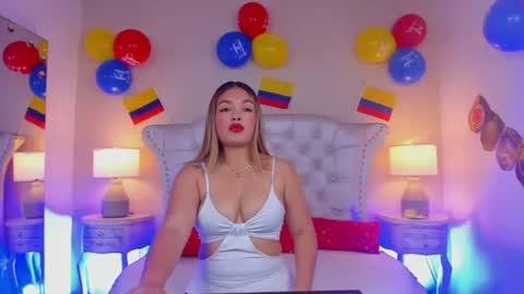 Snapshot of antonellamarchetti_ chatting on June 17, 2026, 12:40 pm Antonella online show from June 17, 2026, 12:40 pm
