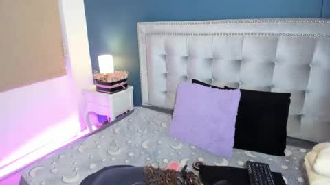 Snapshot of antonellaparker chatting on February 25, 2025, 12:45 pm Sarah online show from February 25, 2025, 12:45 pm