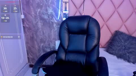 Snapshot of antonellaqueeen chatting on January 15, 2025, 1:52 pm ANTONELLE online show from January 15, 2025, 1:52 pm