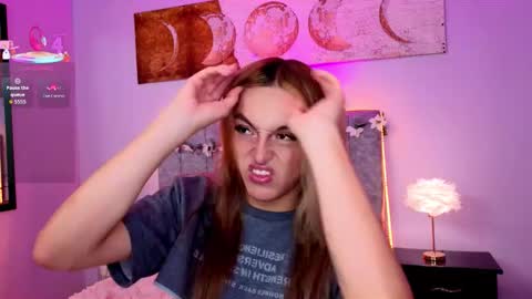  Antonella online show from December 15, 2025, 8:02 pm