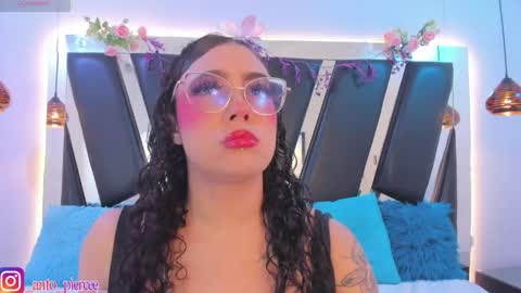 Snapshot of antonellepiercee chatting on May 27, 2026, 11:29 am A N T O N E L L E online show from May 27, 2026, 11:29 am