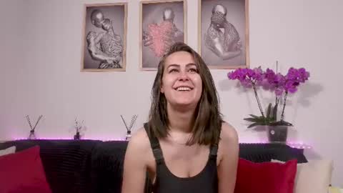 Antonia online show from June 10, 2026, 4:56 am