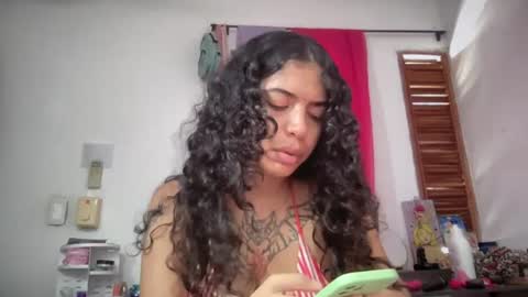 Snapshot of antoniabloom chatting on June 18, 2026, 5:39 pm Antonia online show from June 18, 2026, 5:39 pm