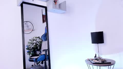 Snapshot of antoniacasarini chatting on December 20, 2024, 11:47 pm Antonia online show from December 20, 2024, 11:47 pm