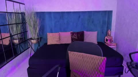 Snapshot of antoniajblair chatting on May 20, 2026, 11:27 am A N T O N I A online show from May 20, 2026, 11:27 am
