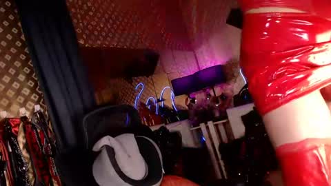 antoniasaints69 online show from July 26, 2026, 3:52 pm