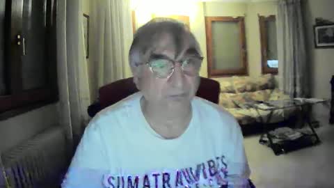 Snapshot of antonio2605 chatting on December 6, 2024, 4:47 am Antonio online show from December 6, 2024, 4:47 am