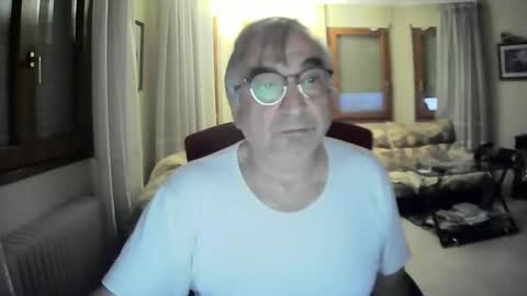 Snapshot of antonio2605 chatting on December 17, 2024, 7:15 pm Antonio online show from December 17, 2024, 7:15 pm