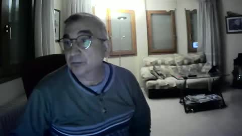 Snapshot of antonio2605 chatting on January 6, 2025, 1:20 am Antonio online show from January 6, 2025, 1:20 am