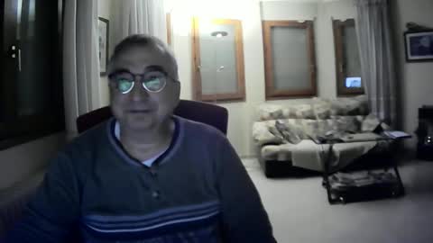 Snapshot of antonio2605 chatting on January 19, 2025, 1:53 am Antonio online show from January 19, 2025, 1:53 am