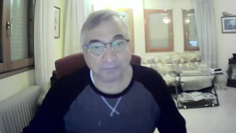Snapshot of antonio2605 chatting on February 10, 2025, 2:52 am Antonio online show from February 10, 2025, 2:52 am