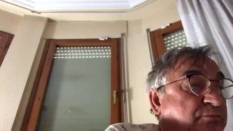 Snapshot of antonio2605 chatting on October 5, 2025, 3:54 pm Antonio online show from October 5, 2025, 3:54 pm