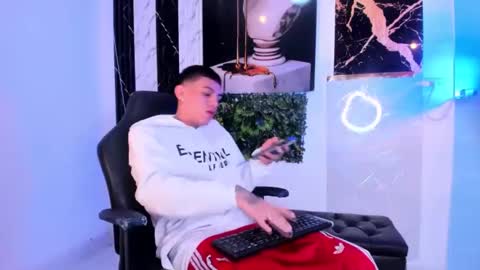 brendan and stiiven online show from December 4, 2024, 6:44 am