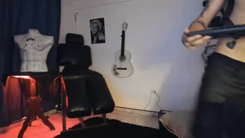 Snapshot of antonnello_ chatting on February 26, 2025, 1:21 am antonnello_ online show from February 26, 2025, 1:21 am