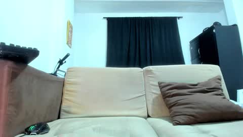 Snapshot of antony_bigdick_ chatting on September 13, 2025, 1:27 am Juan Camilo online show from September 13, 2025, 1:27 am