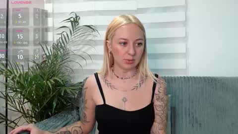 Snapshot of anttoniia chatting on February 8, 2026, 11:19 pm Antonia online show from February 8, 2026, 11:19 pm